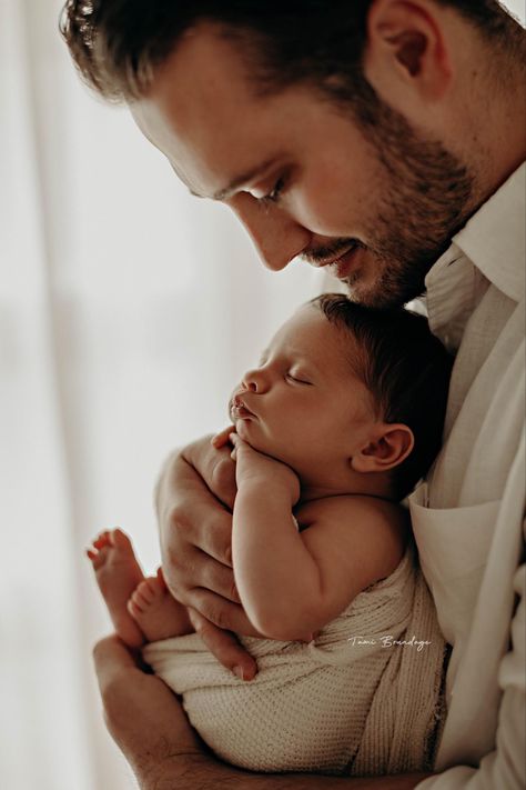 Newborn Photo Ideas, Photo Bb, Newborn Family Pictures, In Home Newborn Session, Baby Boy Newborn Pictures, Foto Newborn, Lifestyle Newborn Photos, Baby Fotografie, Newborn Family Photography