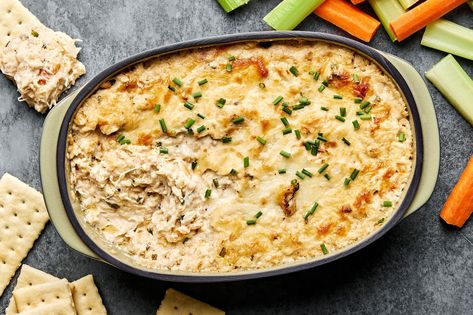 Indulge your friends and family with this creamy crab dip recipe (which you can serve hot or cold)! Loaded with fresh lump crab meat, cream cheese and Old Bay, it’s classic perfection. Best Crab Dip Recipe, Creamy Crab Dip Recipe, Warm Dip Recipes, Hot Crab Dip Recipe, Creamy Crab Dip, Crab Dip Recipe, Winter Appetizers, Dip Recipes Hot, Hot Corn Dip