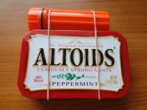 *New* Altoids Pocket Survival Kit Altoids Tin, Altoids Tins, Survival Life, Emergency Prepping, Survival Tools, Survival Prepping, Packing Light, Survival Tips, Emergency Preparedness