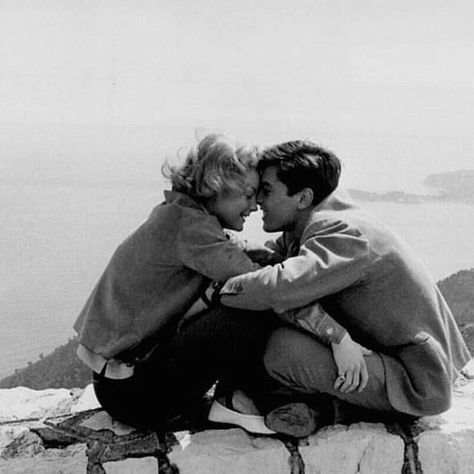 "I want to have every bit of Sunday with you, every Sunday, because you are simply too good to end on a Saturday night.”  — Chelsea Fagan  ♡  Tag us & use #LOVEANDWILDHEARTS to be featured ♡    #Regram via @Bzpr-LOpL56 Kissing Poses, Vintage Couples, Romy Schneider, Classic Actresses, Alain Delon, Charles Bukowski, Old Love, Bukowski, Romantic Love Quotes