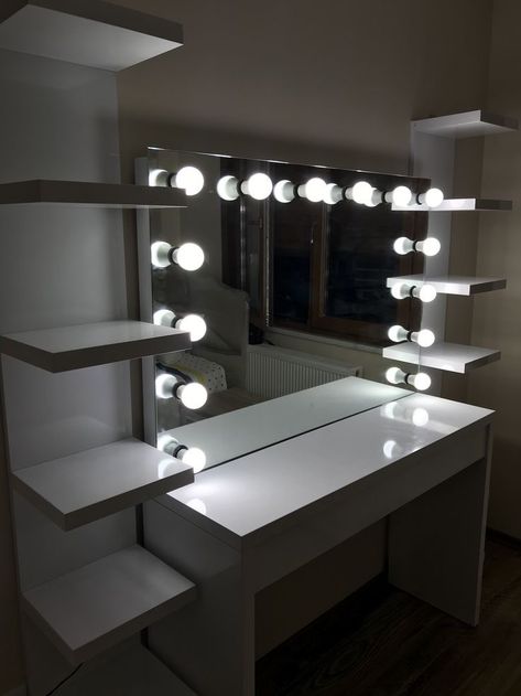 Vanity Desk Mirror, Dressing Room Bedroom, Room Wishlist, Room Organization Bedroom, Lighted Vanity, White Room Decor, Luxury Room Bedroom, Classy Bedroom, Mirror Makeup