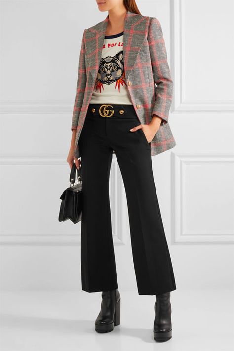 Cropped Flare Pants Outfit, Flare Pants Outfit Winter, Flare Pants Outfit, Trendy Bottoms, Gucci T Shirt, Cropped Flare Pants, Gucci Outfits, Cropped Flares, Flared Pants