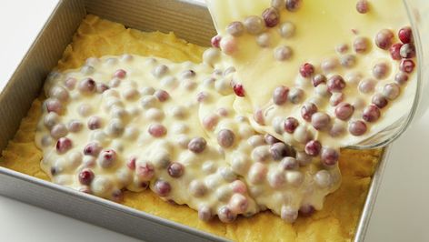 Cranberry Gooey Butter Bars Recipe - BettyCrocker.com Gooey Butter Bars, Butter Bars Recipe, Betty Crocker Cake, Gooey Cake, Gooey Butter, Cranberry Cream Cheese, Butter Bar, Butter Bars, Delectable Desserts