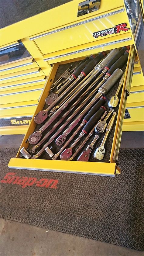 Big-Time Boxes: Alex Gutierrez, Snap-on | Vehicle Service Pros Beta Tools, Box Organization, Family Service, Tool Chests, Tool Cart, Tool Box Storage, Tool Boxes, Tool Cabinet, Banner Advertising