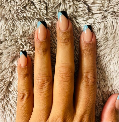 Baby blue and black French tip nails. Base is a peach, natural polish. Navy Blue And Black French Tip Nails, Black And Blue Nails French Tips, Black And Blue French Tip Nails, Black And Baby Blue Nails, Baby Blue And Black Nails, Navy French Tip Nails, Classy French Tip Nails, Classy French Tip, Black And Blue Nails