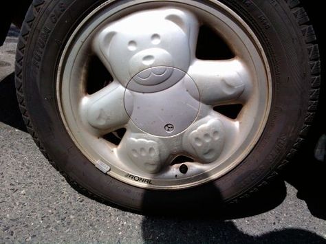 Teddy bear hubcap Cute Car Rims, Heart Wheels Car, Care Bear Cloud Car, Bear Car Accessories, Heart Tire Rims, Beetle Car, Car Deco, Under Your Spell, Girly Car