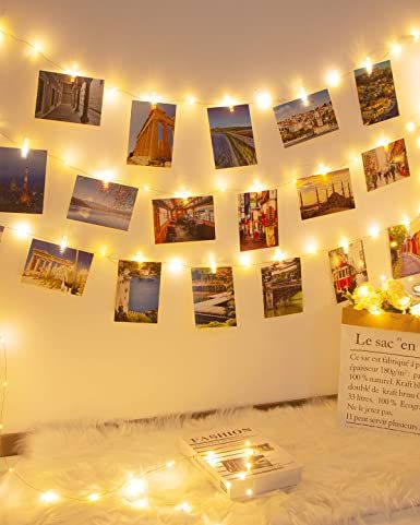 Fairy Lights And Polaroids, Fairy Lights With Pictures, Highschool Bedroom, Fairy Lights Wall Decor, Lights For Bedroom Wall, Photo Clip String Lights, Light Pink Rooms, String Lights For Bedroom, Fairy Lights Photos