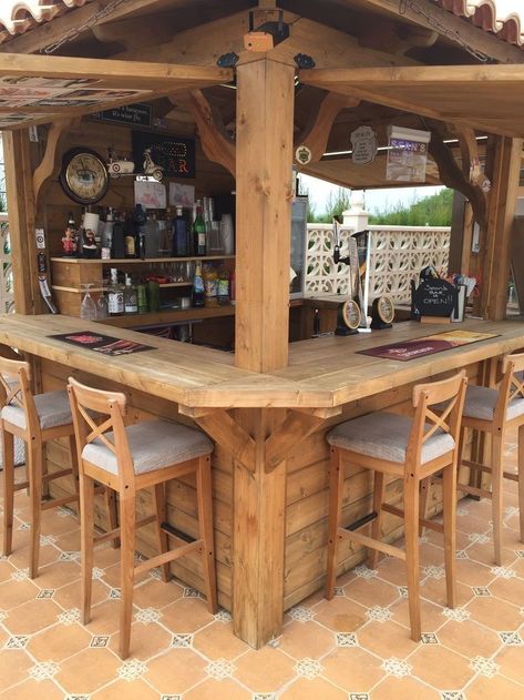 Bar Outdoor Design, Outdoor Bar Ideas, Outdoor Tiki Bar, Diy Outdoor Bar, Bar Shed, Bar Exterior, Outside Bars, Outdoor Kitchen Bars, Diy Home Bar