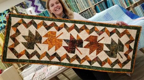 Maple Leaf Table Runner Fall Table Runner Patterns, Maple Leaf Table Runner, Leaf Table Runner, Fall Quilt Patterns, Table Runner Tutorial, Patchwork Table Runner, Quilted Table Runners Patterns, Quilting Videos, Table Quilts