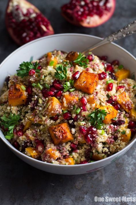 Roasted Butternut Squash Quinoa Salad - One Sweet Mess Squash Quinoa Salad, Superfood Breakfast Bowl, Best Quinoa Recipes, Butternut Squash Quinoa Salad, Squash Quinoa, Butternut Squash Quinoa, Salad Quinoa, Autumn Salad Recipes, Thanksgiving Menu Ideas Side Dishes