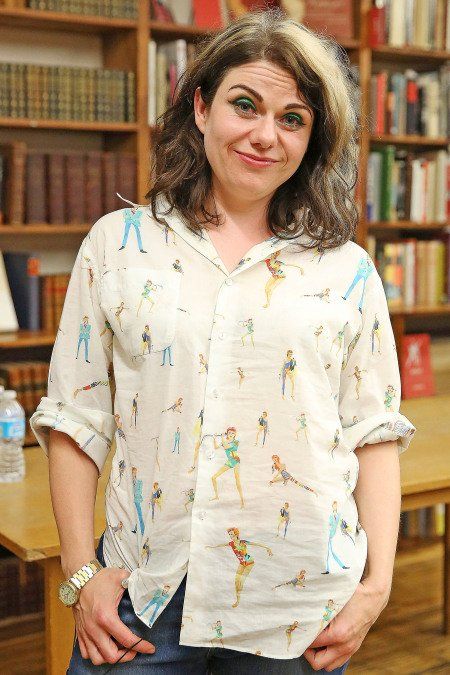 Books of my Life: Caitlin Moran on 'Ulysses,' 'Jaws,' and 'Fifty Shades' | EW.com Caitlin Moran, Women Writers, Female Founders, Famous Authors, Fifty Shades, Suit And Tie, Business Women, Of My Life, My Life