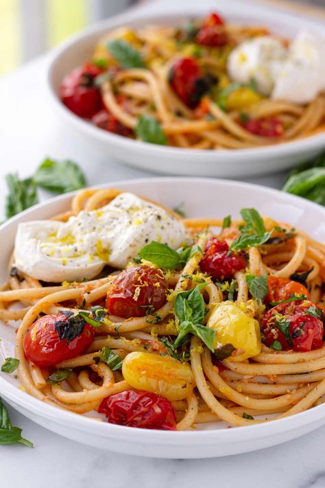 Daniel Fast Dinner, Basil Pasta Recipes, Fresh Basil Recipes, The Daniel Fast, Bucatini Pasta, Fresh Tomato Recipes, Tomato Basil Pasta, Fast Dinner, Cherry Tomato Pasta