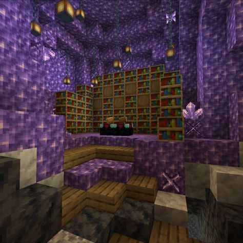 I made this pretty enchant room <3 Minecraft Enchantment Room Ideas, Enchantment Room Minecraft, Enchanting Room Minecraft, Minecraft Enchantment Room, Enchanted Room, Minecraft Enchantments, Enchanting Room, Table Minecraft, Minecraft Things