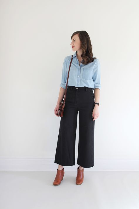 Wide Leg Crop Pant Review Boating Outfit, Wide Leg Cropped Pants, Mode Inspiration, Work Fashion, Outfits Casuales, Latest Fashion For Women, Pants Outfit, Fashion Pants, Capsule Wardrobe