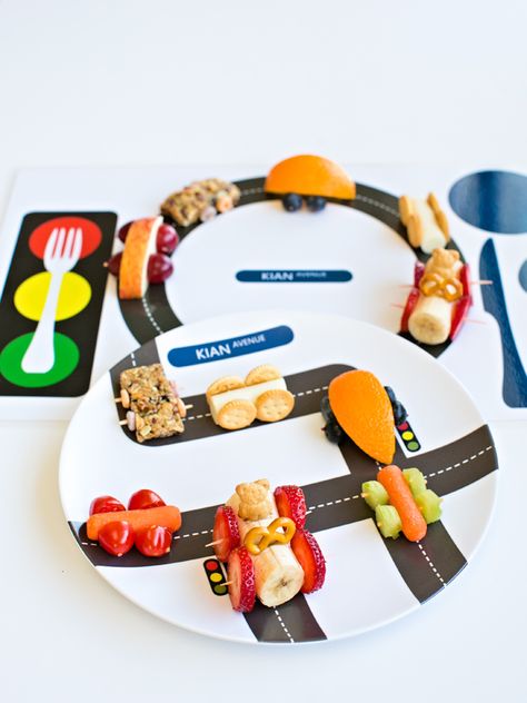 Cutest ideas for car themed food snacks for kids. Make granola, carrot, banana, orange and cheese stick cars. These are fun food ideas for kids car themed parties! Car Themed Food, Cheese Stick, Car Food, Car Themed Parties, Food Art For Kids, Snacks For Kids, Themed Food, Preschool Snacks, Kids Car