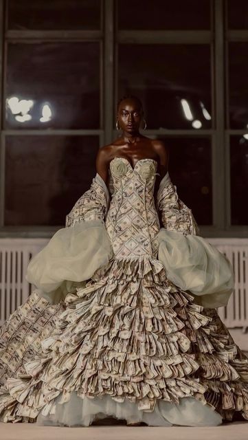 Dollar Dress, Money Dress, Nyc Fashion Week, Couture Looks, Paper Dress, Dollar Bills, Custom Dress, Nyc Fashion, Dollar Bill