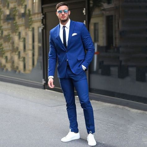 Blue Outfit Men, Men Suit Fashion, Groomsmen Dress, Suits And Sneakers, Terno Slim, Men's Business Suits, Blue Suit Men, Slim Fit Tuxedo, Mens Blazer Jacket