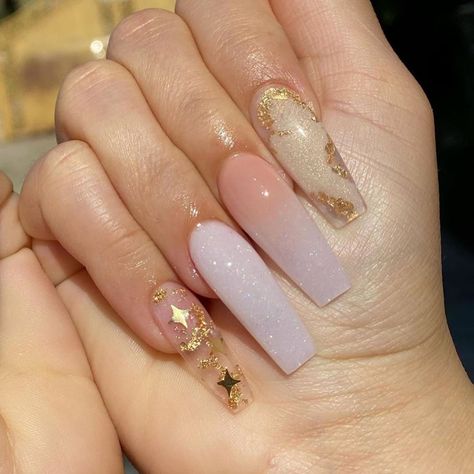 Gold Nails Square Long, Cute Coffin Nail Ideas, Tapper Square Acrylic Nails, Gold Nails Square, Nails Square Long, Pink And Gold Nails, Coffin Nail Ideas, Kylie Nails, Nails Square