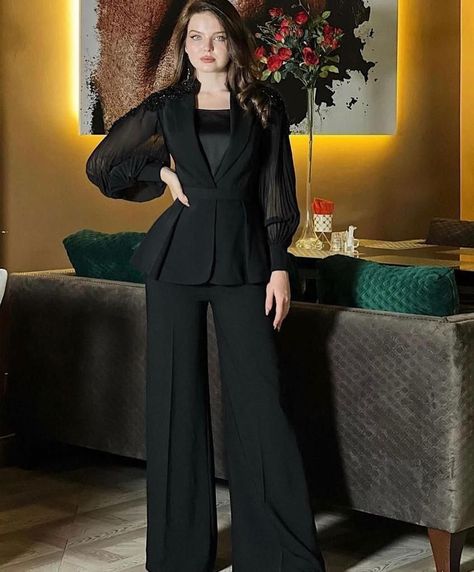 Fancy Suits For Women Fashion, Black Suit For Women, Soiree Dresses, Blazer Outfits For Women, Coord Set, Mode Abaya, Modest Dresses Casual, Fancy Dresses Long, Trendy Dress Outfits