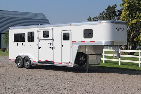 Gooseneck Horse Trailers - 7200 SR (2+1) Horse Trailer Gooseneck Horse Trailer, Barnwood Builders, Hay Feeder For Horses, Horse Float, Trailer Organization, Buy A Horse, Cowboy Life, Dream Things, Gooseneck Trailer