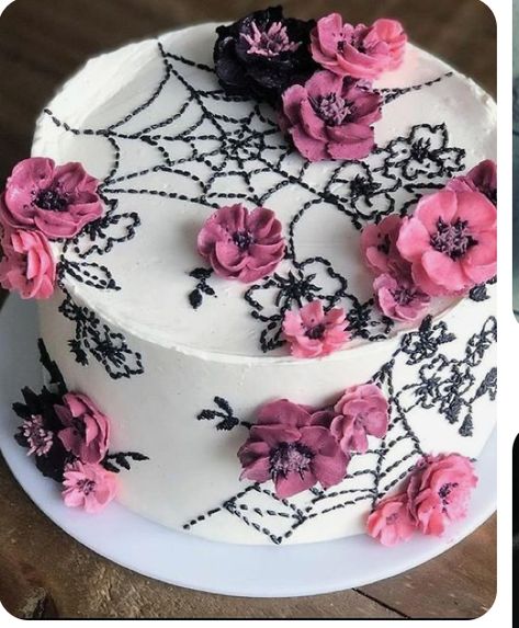 Cake For Party, Gothic Birthday Cakes, Halloween Cake Design, New Cake Design, Bd Cake, Gothic Cake, B Day Cake, Halloween Birthday Cakes, New Birthday