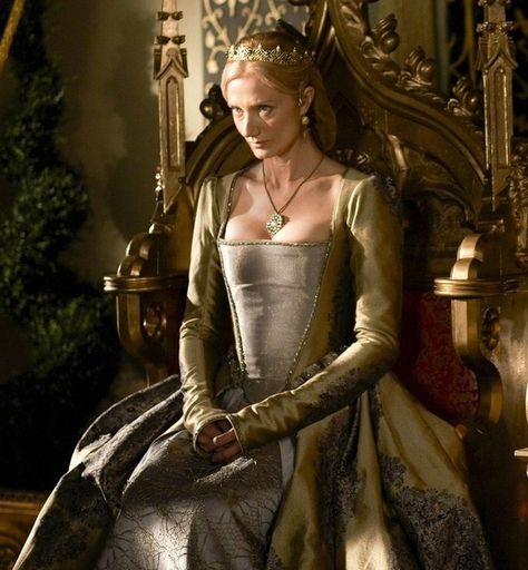 Catherine Parr on The Tudors The Tudors Costumes, Golden Throne, The Tudors Tv Show, Disneysea Tokyo, Joely Richardson, Tudor Dress, Catherine Parr, Tudor Fashion, Tudor Costumes