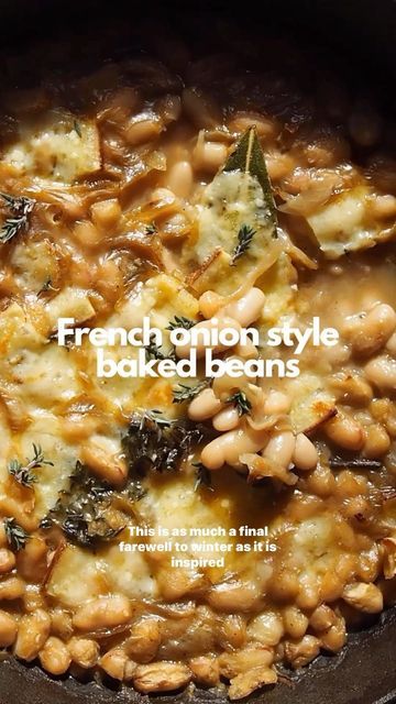 Jess | Recipe Creator on Instagram: "French onion soup style baked beans (a very catchy title 🥴) the full recipe is up on my website - you’ll find the link to it in my bio x #vegetarianrecipes #veggie #beans #beansrecipes" French Onion Beans, Bowl Meals, Soup Beans, Simply Recipes, French Onion Soup, French Onion, Onion Soup, Baked Beans, Bean Recipes