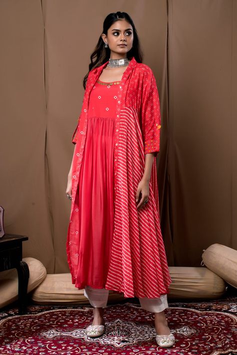 Buy Kinjal Modi Peach Printed Jacket And Cotton Silk Tunic Online | Aza Fashions Bandhani Jacket, Coral Jacket, Tunics Online, Jacket Collar, Long Kurti Designs, Printed Jacket, Dress Indian, Silk Tunic, Dress Indian Style