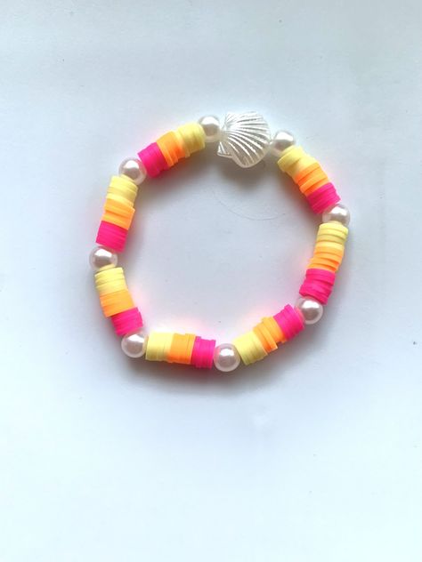 Hi, I am a new small business owner and I am hand making these clay bead bracelets. They are very good quality,preppy and fashionable. I have a bracelet tiktok (@BeadsByBrynlie) account where you can see a lot of my creations. Please message me with any questions and to personalize your new bracelets today! Preppy Jewelry Clay Beads, Unique Clay Bead Bracelet Ideas, Patterns For Clay Bead Bracelets, Small Business Ideas Bracelets, Clay Beads Design Ideas, Pretty Clay Bead Bracelets, Clay Bead Bracelet Ideas Pearl, Clay Bead Bracelet Ideas To Sell, Bracelets Inspo Beads