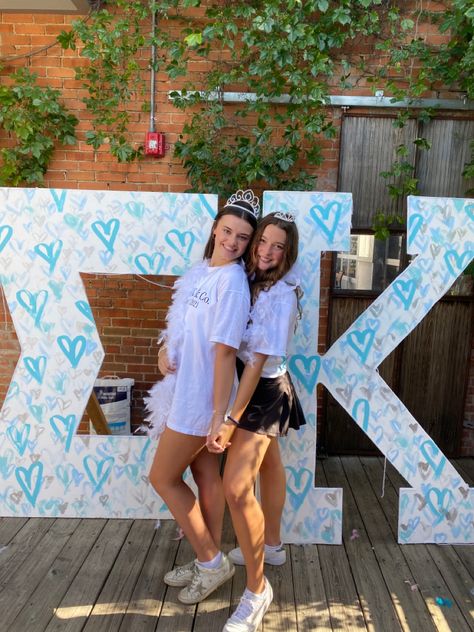 Tiffany Bid Day Theme, Tiffany And Co Sorority Theme, Zeta Tau Alpha Bid Day Themes, Tiffany And Co Bid Day, Tiffany And Co Bid Day Theme, Mamma Mia Bid Day Theme, Greek Letters Painted, Sisterhood Round, Sorority Themes