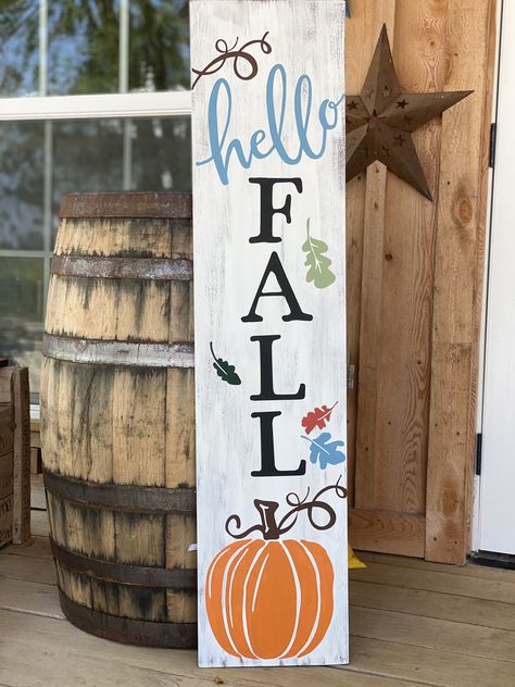 Thanksgiving Themes, Pumpkin Porch, Fall Pallets, Halloween Porch Sign, Wood Decorations, Wood Porch, Fall Wood Crafts, Cricket Projects, Fall Wood Signs