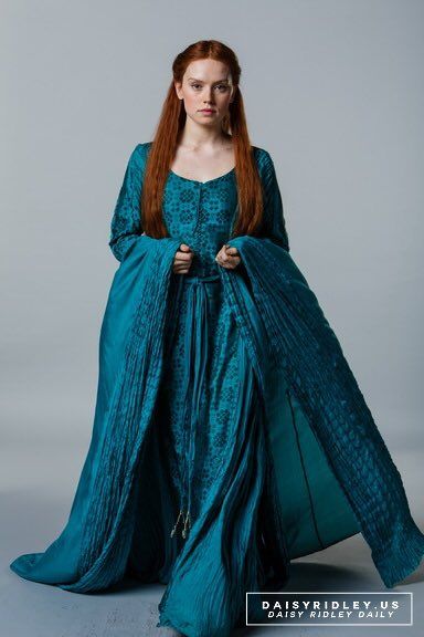 Ophelia 2018, Film Costumes, Medieval Gown, Century Dress, Daisy Ridley, Medieval Dress, Medieval Fashion, Movie Costumes, Fantasy Dress