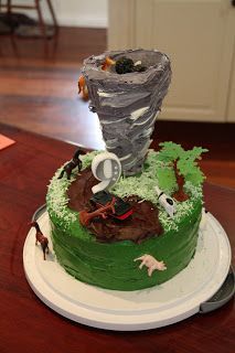 Tornado cake Weather Cakes Ideas, Storm Chaser Birthday Party, Fournado Cake, Tornado Cake Birthdays, Tornado Party, Tornado Cake, Burgundy Wedding Cake, Rice Bubbles, Inside Cake