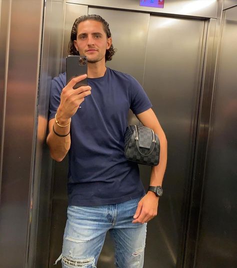 Adrien Rabiot (@adrienrabiot_25) • Instagram photos and videos Adrien Rabiot, Football Boyfriend, Hello Ladies, Men's Fashion, Football, Mens Tshirts, Mens Tops, Instagram Photos, Instagram