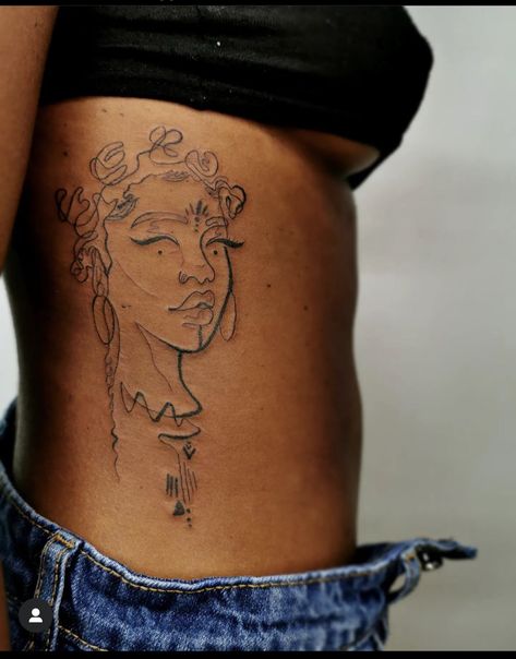 Afro Tattoo, Illusion Tattoo, Black People Tattoos, Aesthetic Tattoo Ideas, 15 Aesthetic, African Tattoo, Optical Illusion Tattoo, Black Girls With Tattoos, Tattoos For Black Skin