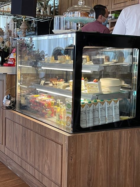 #cafe #cake #dessert #aesthetic #y2k #y2kaesthetic Cake Display Cafe, Cafe Cake Display, Cafe Cake, Dessert Aesthetic, Small Fridges, Film Design, Cake Display, Aesthetic Y2k, Y2k Aesthetic