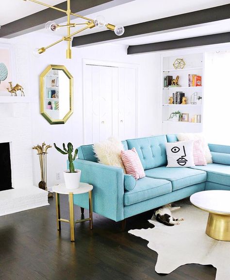 Robin's egg blue couch and living room goodness Turquoise Sofa, Joybird Furniture, Furnitur Ruang Keluarga, Blue Couches, Casa Vintage, Trendy Living Rooms, Diy Furniture Couch, A Living Room, Ikea Hacks