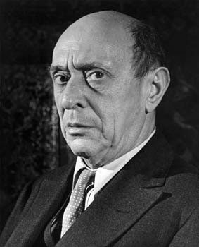 Arnold Schoenberg conducts Verklärte Nacht [fragment] (1928) Arnold Schoenberg, Arnold Schönberg, Diatonic Scale, Richard Strauss, Gustav Mahler, Classical Music Composers, Musical Composition, Moonlit Night, The Love Of God