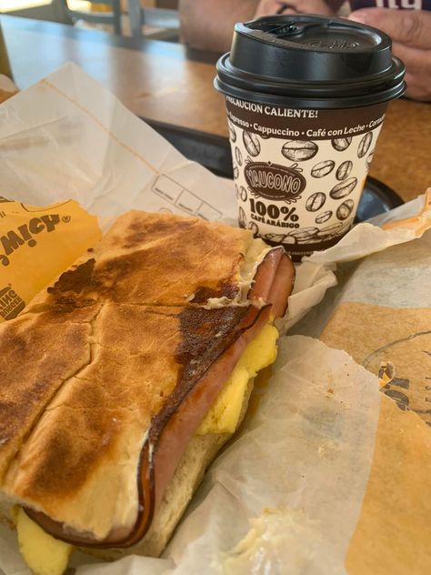 Burger King breakfast in Puerto Rico is delicious and different choices 🇵🇷🇵🇷 Burger King Breakfast, Burger King, Puerto Rico, Quick Saves