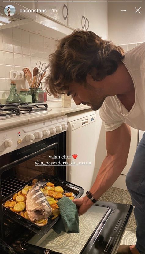 Chef Bf Aesthetic, Chef Boyfriend Aesthetic, Guy Cooking Aesthetic, Boyfriend Cooking Aesthetic, Men Cooking Aesthetic, Man Cooking Aesthetic, Cooking With Boyfriend, Couple Cooking Together Aesthetic, Chef Boyfriend