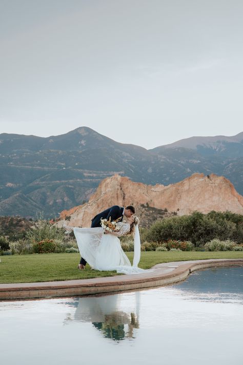 Couple gets married at Garden of the gods Resort in Colorado Springs, Colorado. Wedding Photography, Colorado Wedding, Colorado Wedding Photographer Garden Of The Gods Colorado, Garden Of The Gods, Wedding Colorado, Colorado Wedding Photography, Resort Wedding, Colorado Wedding, Colorado Springs, Getting Married, Springs