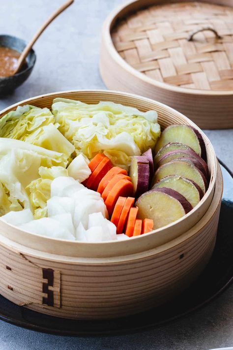 Bamboo Steamer Recipes, Steam Vegetables Recipes, Japanese Vegetarian Recipes, Napa Cabbage Slaw, Healthy Japanese Recipes, Easy Vegetable Recipes, Bamboo Steamer, Japanese Sweet Potato, Chinese Vegetables