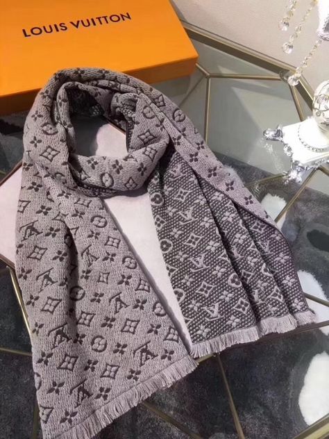 Replica Louis Vuitton Monogram Classic Scarf M78524 Check more at https://buy-replica.ru/product/replica-louis-vuitton-monogram-classic-scarf-m78524/ Scarf Louis Vuitton, Lv Scarf, Luxury Scarf, Louis Vuitton Scarf, Lv Men, Replica Louis Vuitton, Luxury Scarves, Mens Casual Dress Outfits, Lv Monogram