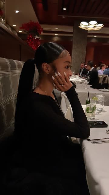 View this Snap from Skai Jackson on Snapchat! Skai Jackson Outfits, Skai Jackson, Sleek Ponytail Hairstyles, Girls Natural Hairstyles, Protective Hairstyles Braids, Sleek Ponytail, Baddie Hairstyles, Gwyneth Paltrow, Light Hair