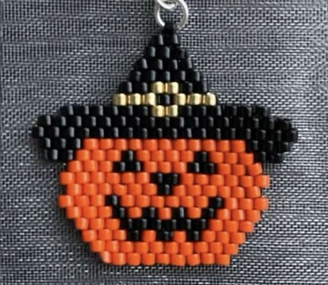 Halloween Earrings Beaded, Halloween Jewelry Diy, Halloween Beaded Jewelry, Bead Bottle, Miyuki Beads Pattern, Beaded Jewelry Pattern, Seed Bead Crafts, Holiday Beading, Pony Bead Patterns