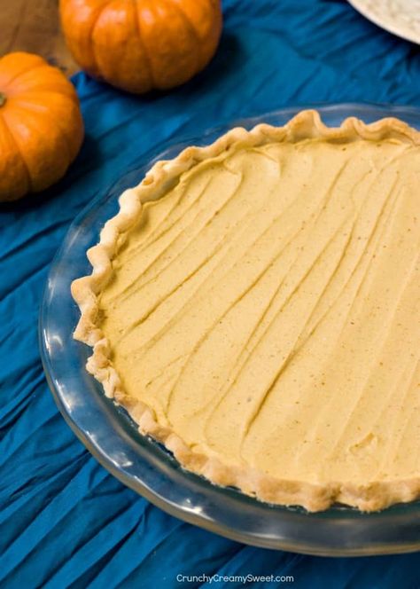 Thanksgiving Showstopper, Pumpkin Mousse Pie, Mousse Pie, Creamy Pie, Thanksgiving Food Sides, Bake Pumpkin, Pumpkin Mousse, No Bake Pumpkin Pie, Pie Pumpkin