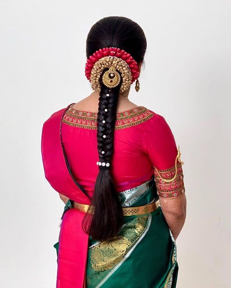 Fluffy Bob, South Indian Wedding Hairstyles, Bridal Hair Decorations, Bridal Hairstyle Indian Wedding, A Line Bob, Hair Style On Saree, Engagement Hairstyles, Bridal Hairdo, Traditional Hairstyle