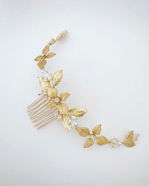 Greek Laurel, Aurora Concert, Gold Hair Piece, Halo Headpiece, Gold Hair Clips, Wedding Silver, Gold Headpiece, Gold Hair Accessories, Wedding Gold