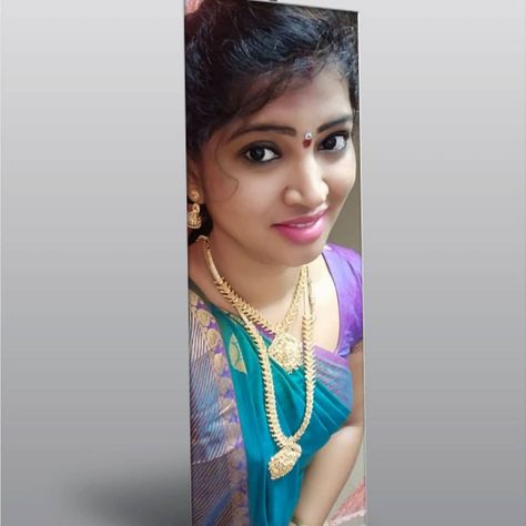 Kannada Girl Phone Number, Kerala Ladies Photos, Tamil Girls Dp, Auntie Desi Kerala, Beauty Smile, Girl Red Dress, Arabian Beauty Women, Glamorous Makeup, Tamil Actress Navel