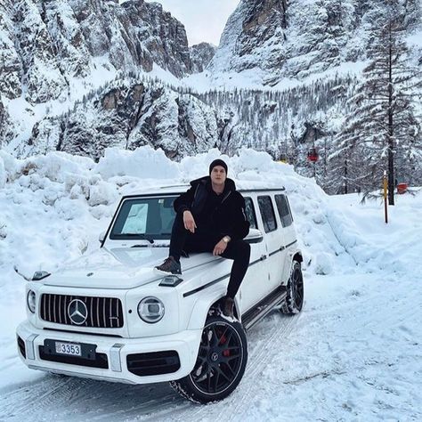 Winter Outfits Men Streetwear, Cool Truck Accessories, Luxury Cars Audi, Car Poses, Luxury Car Brands, Boy Car, Car Tattoos, Mercedes Car, G Class